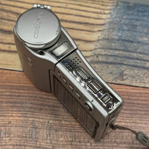 Nikon Digital Camera Coolpix S10 VR 6.0MP Silver Tested Working NO CHARGER - Picture 6 of 13